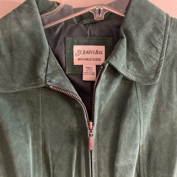 Vintage with tags.  St. John’s Bay green washable suede.  Small - Picture 2 of 7